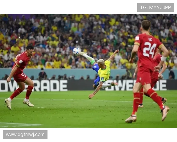 维尼修斯·儒尼奥尔的成长之路与足球梦想如何照亮未来的辉煌 维尼修斯·儒尼奥尔的成长之路与足球梦想如何照亮未来的辉煌