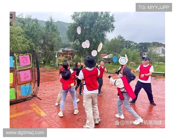 南京飞盘队战术解析:如何在比赛中运用团队配合与个人技巧 南京飞盘队战术解析:如何在比赛中运用团队配合与个人技巧